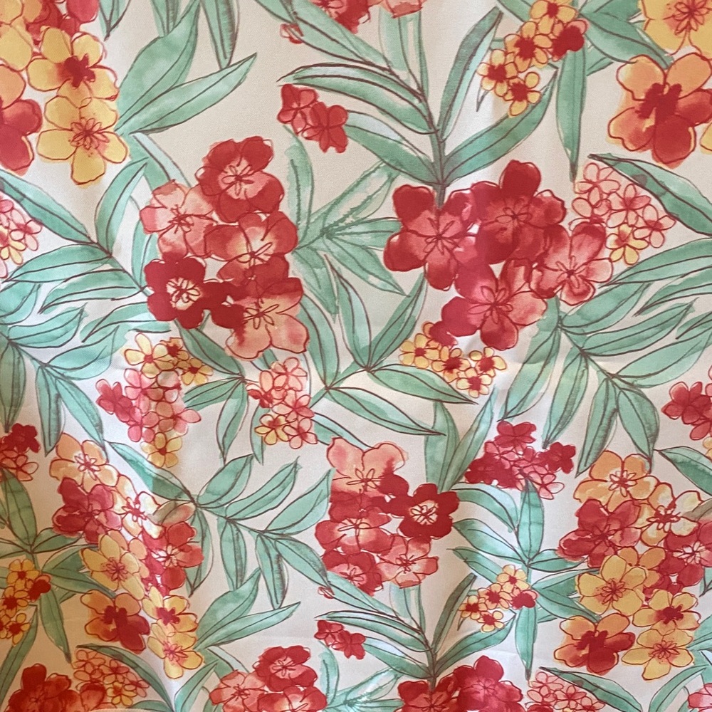 Floral Print Rectangular Table Cloth. - Picture 3 of 6